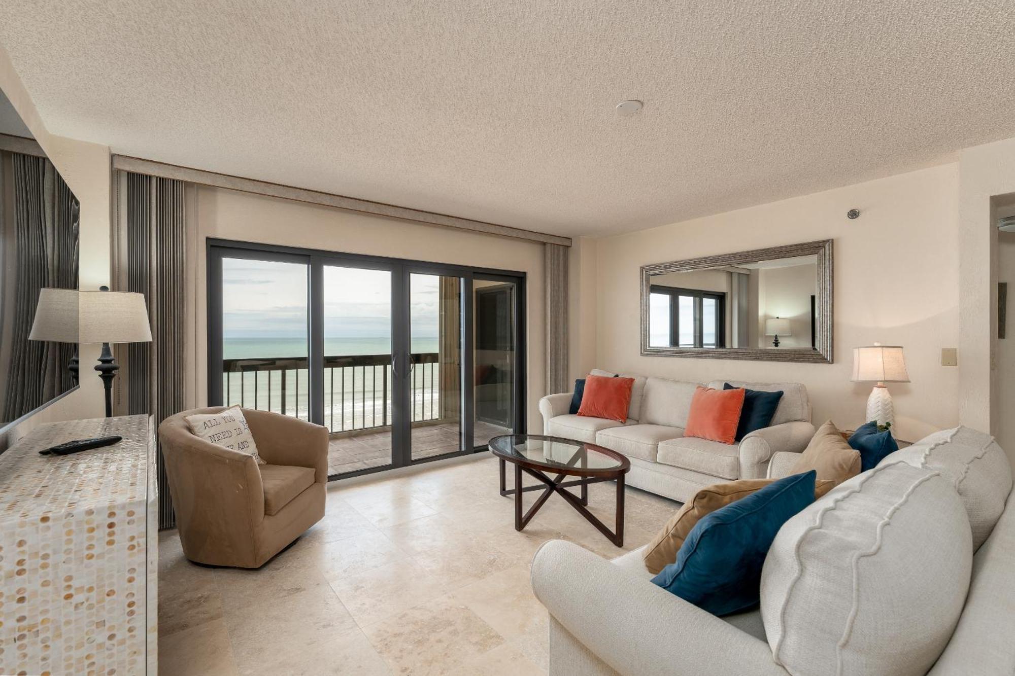 Luxury, Direct Oceanfront Unit And Balcony, Southeast Corner, Heated Pool, Garage Parking Holiday home *