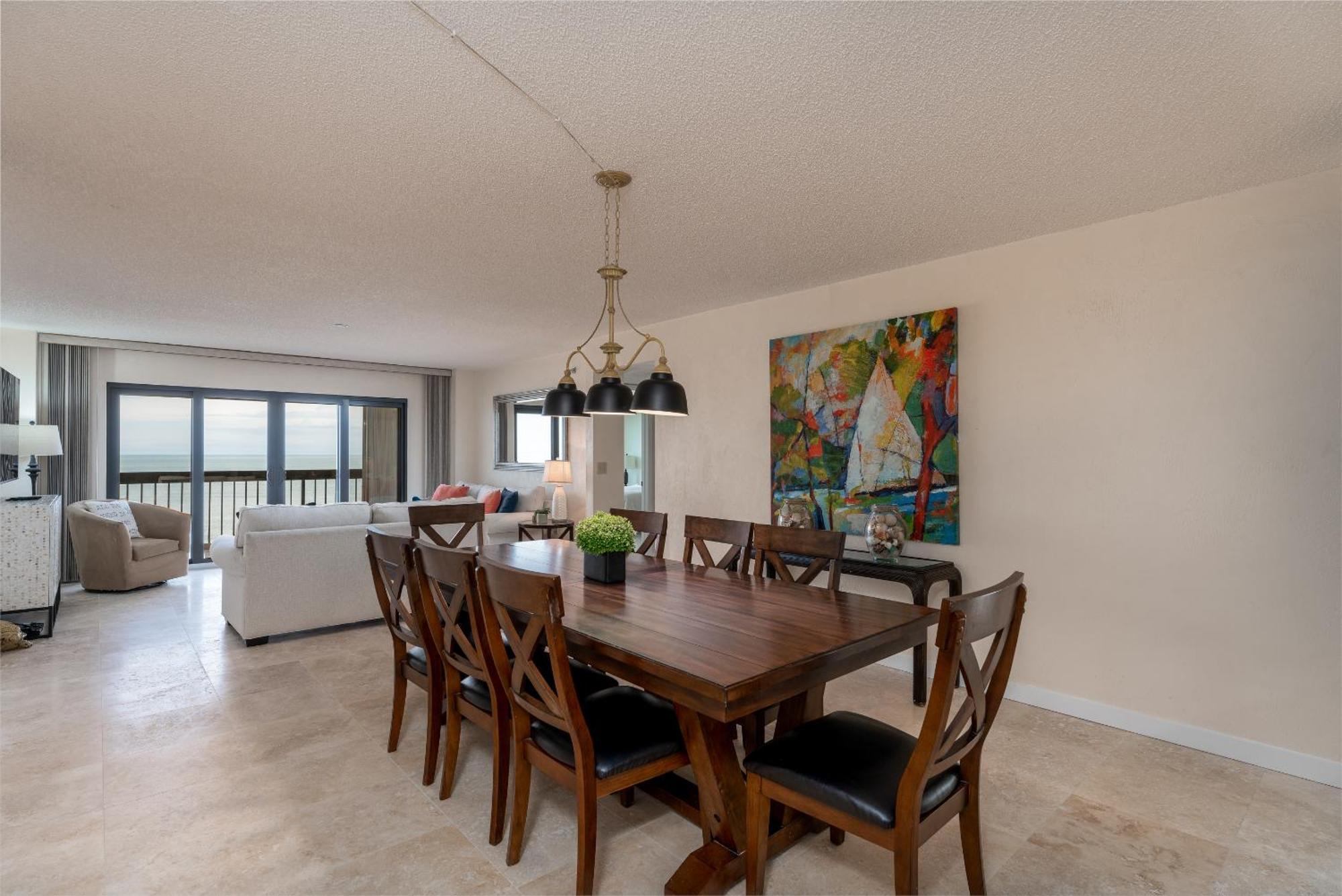 Luxury, Direct Oceanfront Unit And Balcony, Southeast Corner, Heated Pool, Garage Parking Holiday home Ormond Beach
