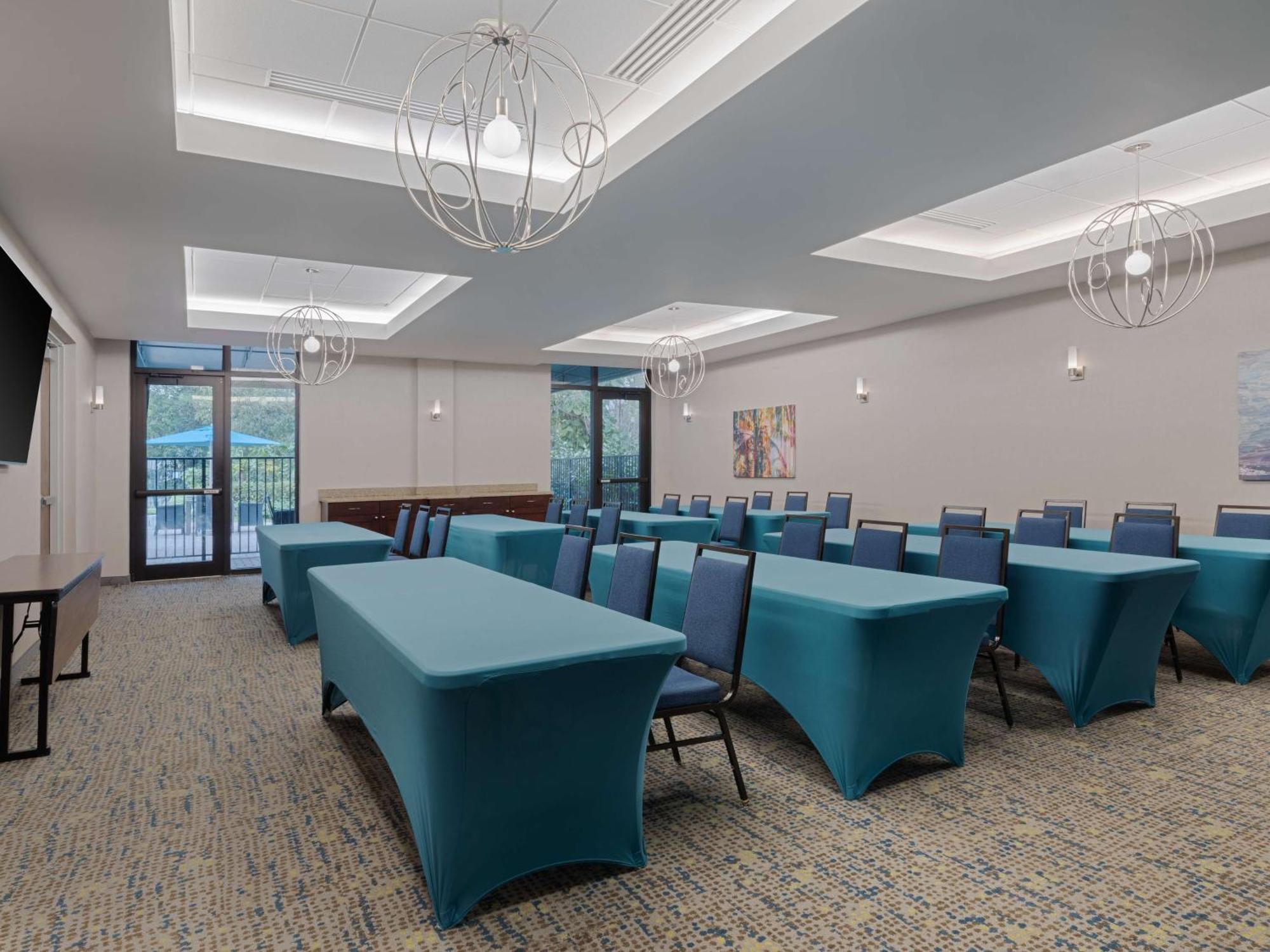 Hotel Hampton Deerfield