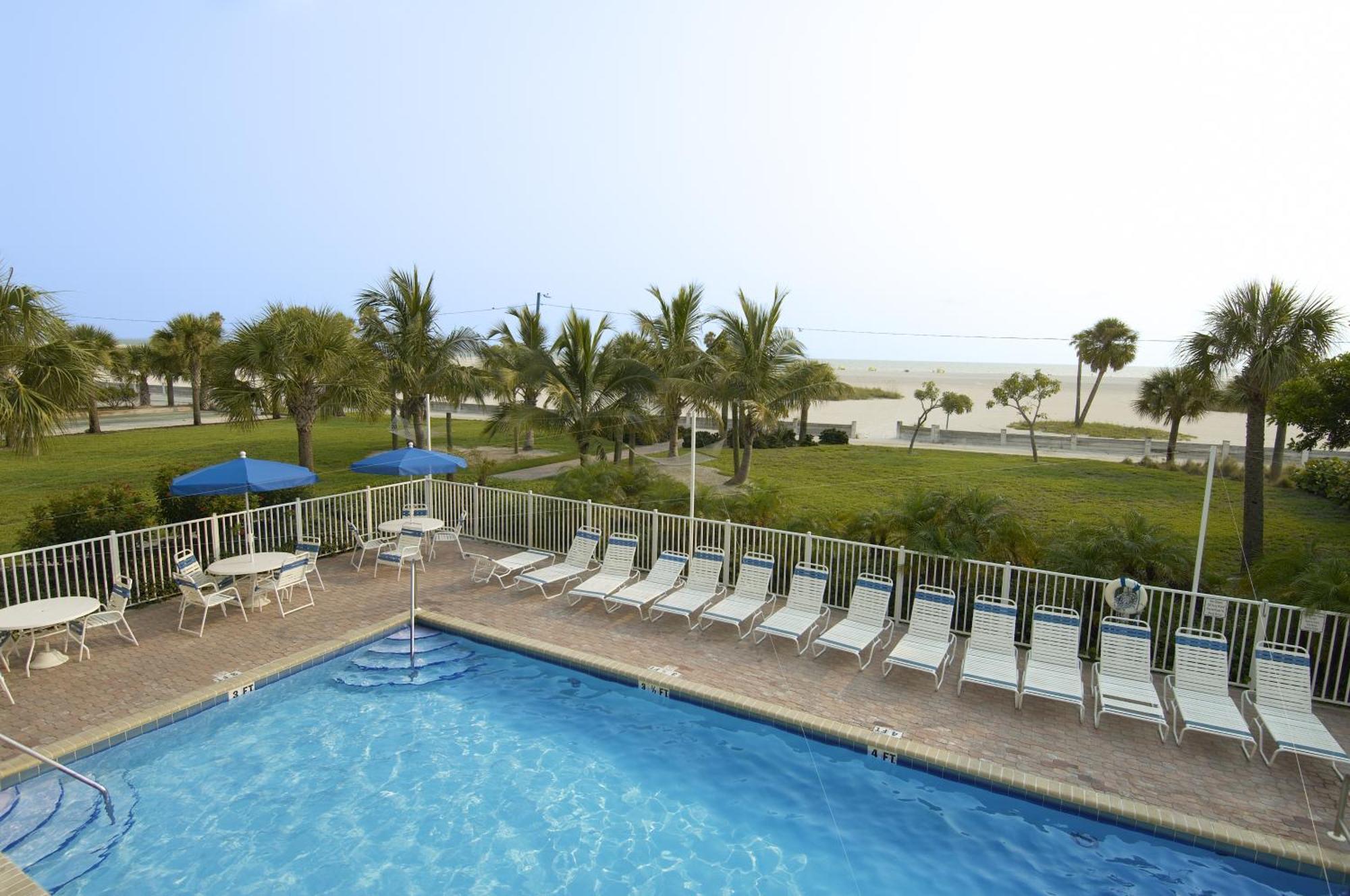 Aparthotel South Oceanfront St. Pete Beach