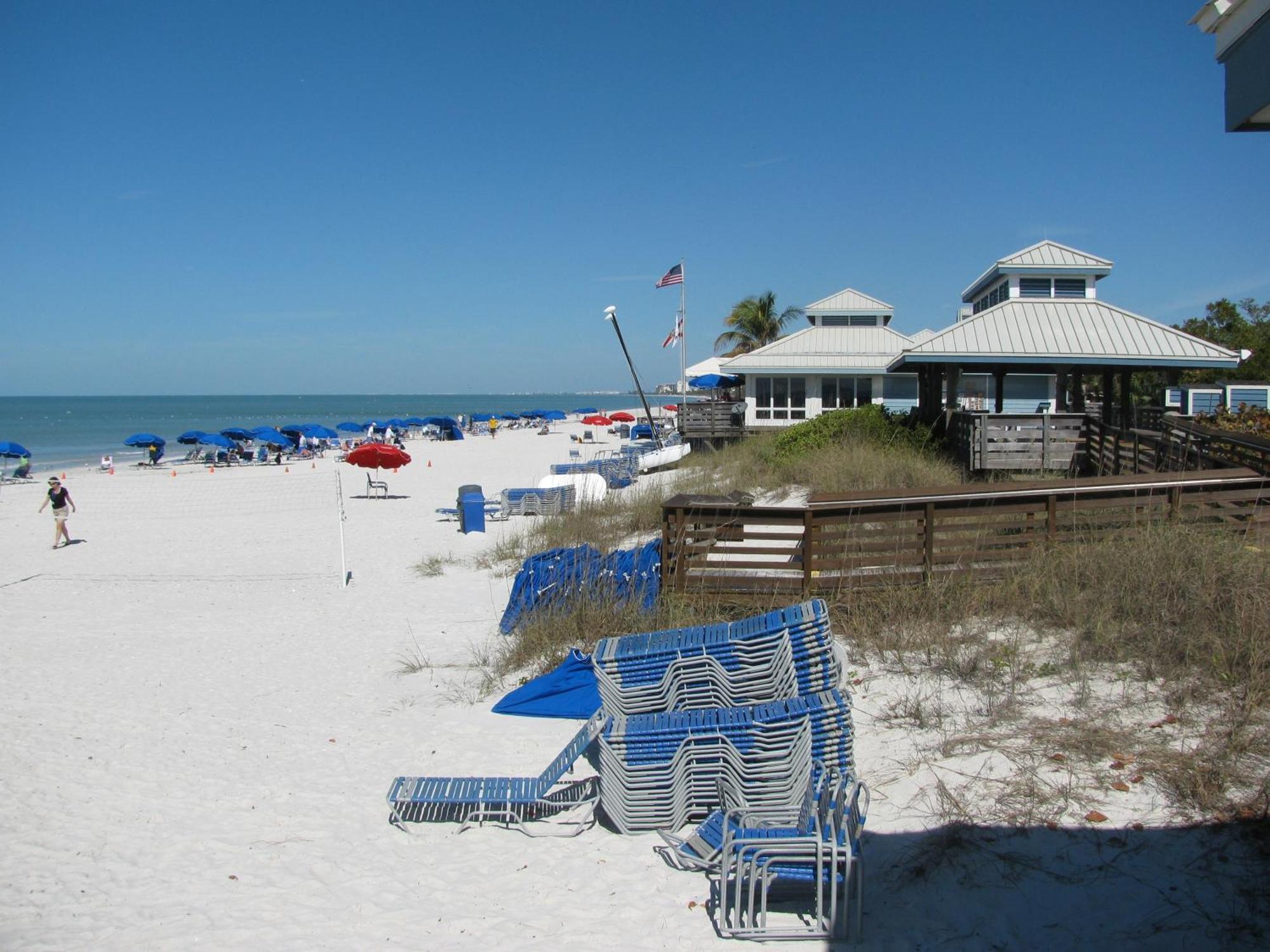 Hotel At Pelican Bay