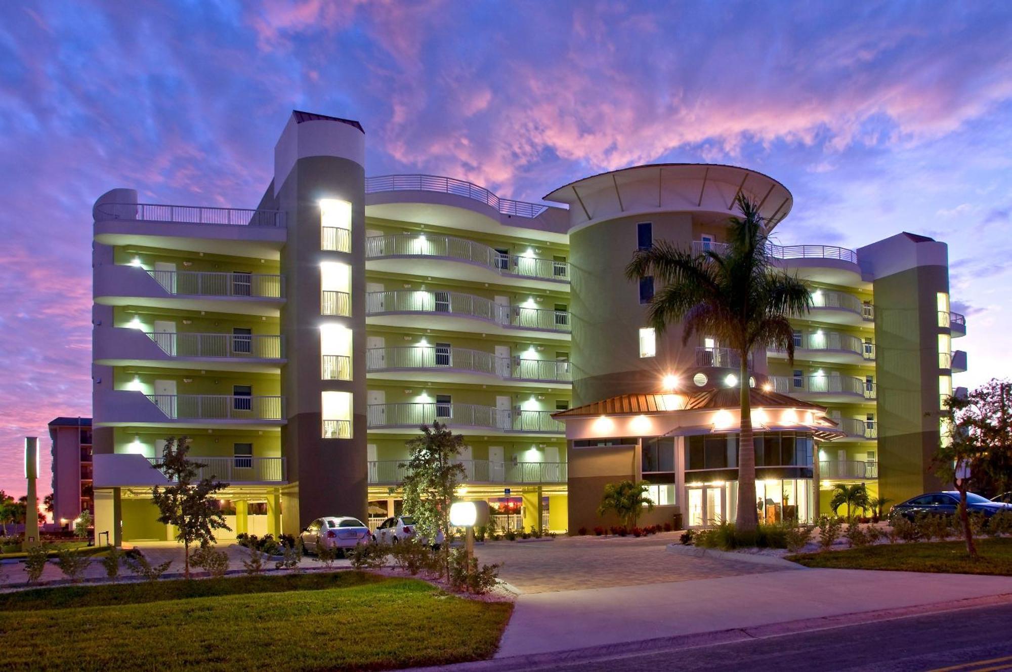 Aparthotel Crystal Palms St. Pete Beach