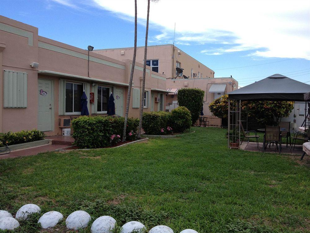 The Flamingo 3*