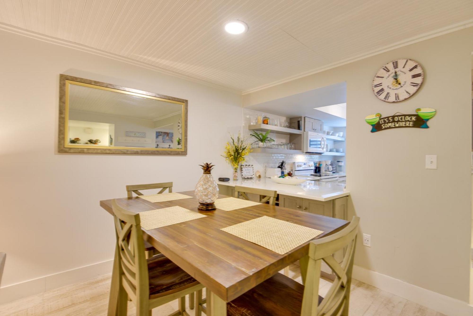 Siesta Key With Heated Pool Less Than 1 Mi To Sarasota