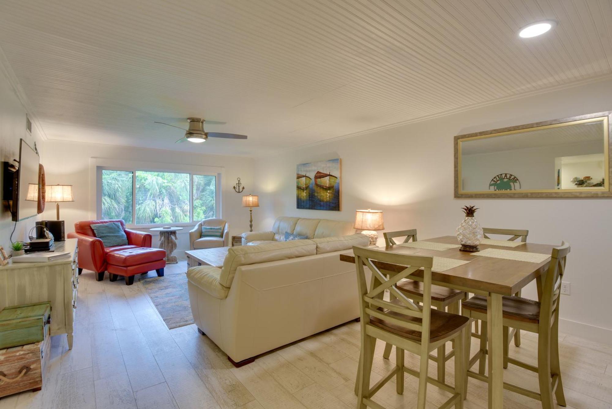 Siesta Key With Heated Pool Less Than 1 Mi To Sarasota