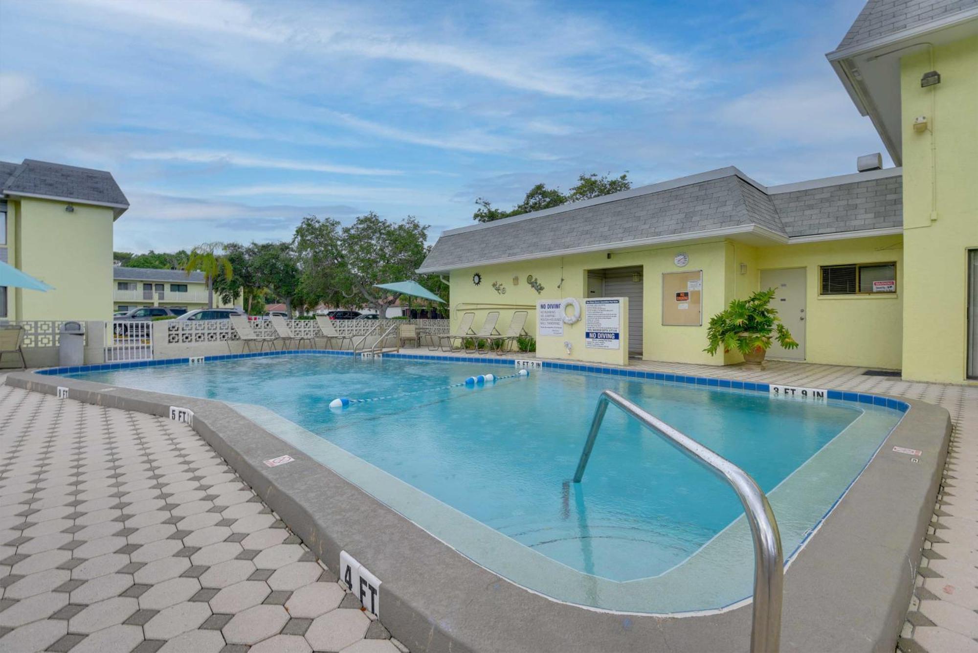 Siesta Key With Heated Pool Less Than 1 Mi To Sarasota