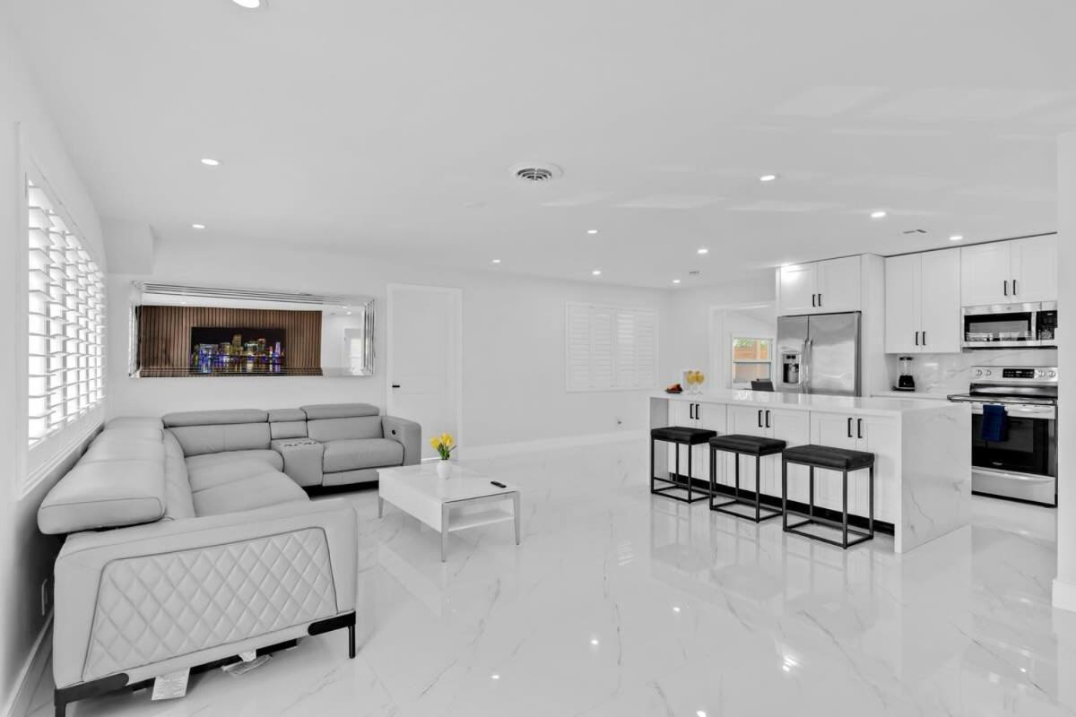 Holiday home Pompano Gem, 1 Mi To & 12 Pickleball Courts