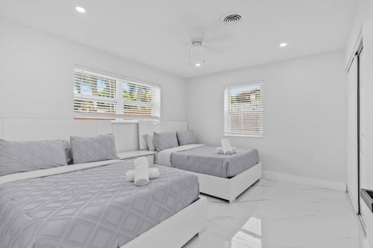 Pompano Gem, 1 Mi To & 12 Pickleball Courts