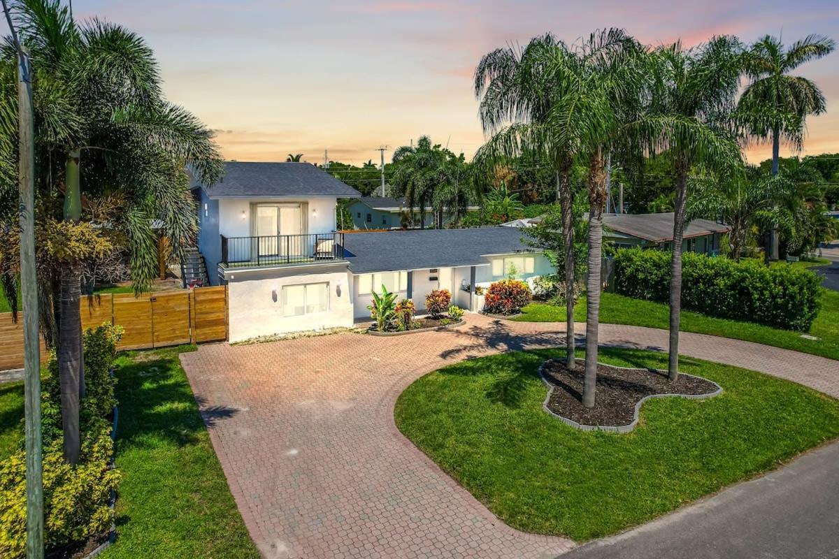 Pompano Gem, 1 Mi To & 12 Pickleball Courts Pompano Beach