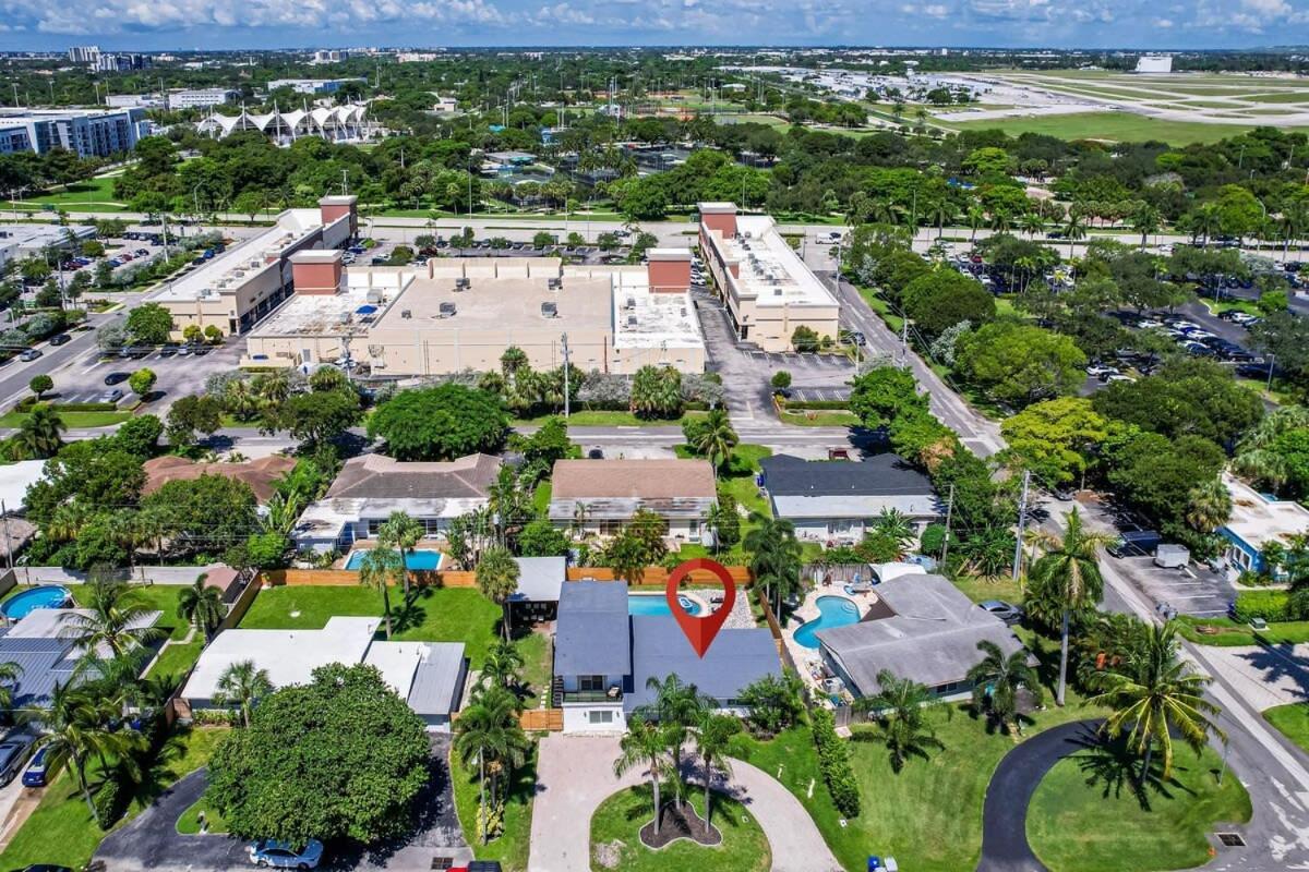 Pompano Gem, 1 Mi To & 12 Pickleball Courts Pompano Beach