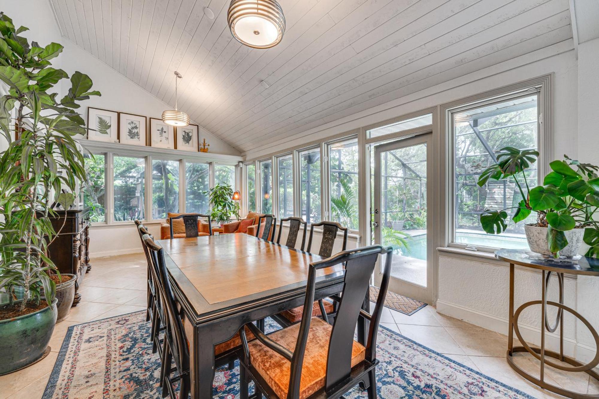 Lakeside Getaway - 10 Mi To World! Orlando