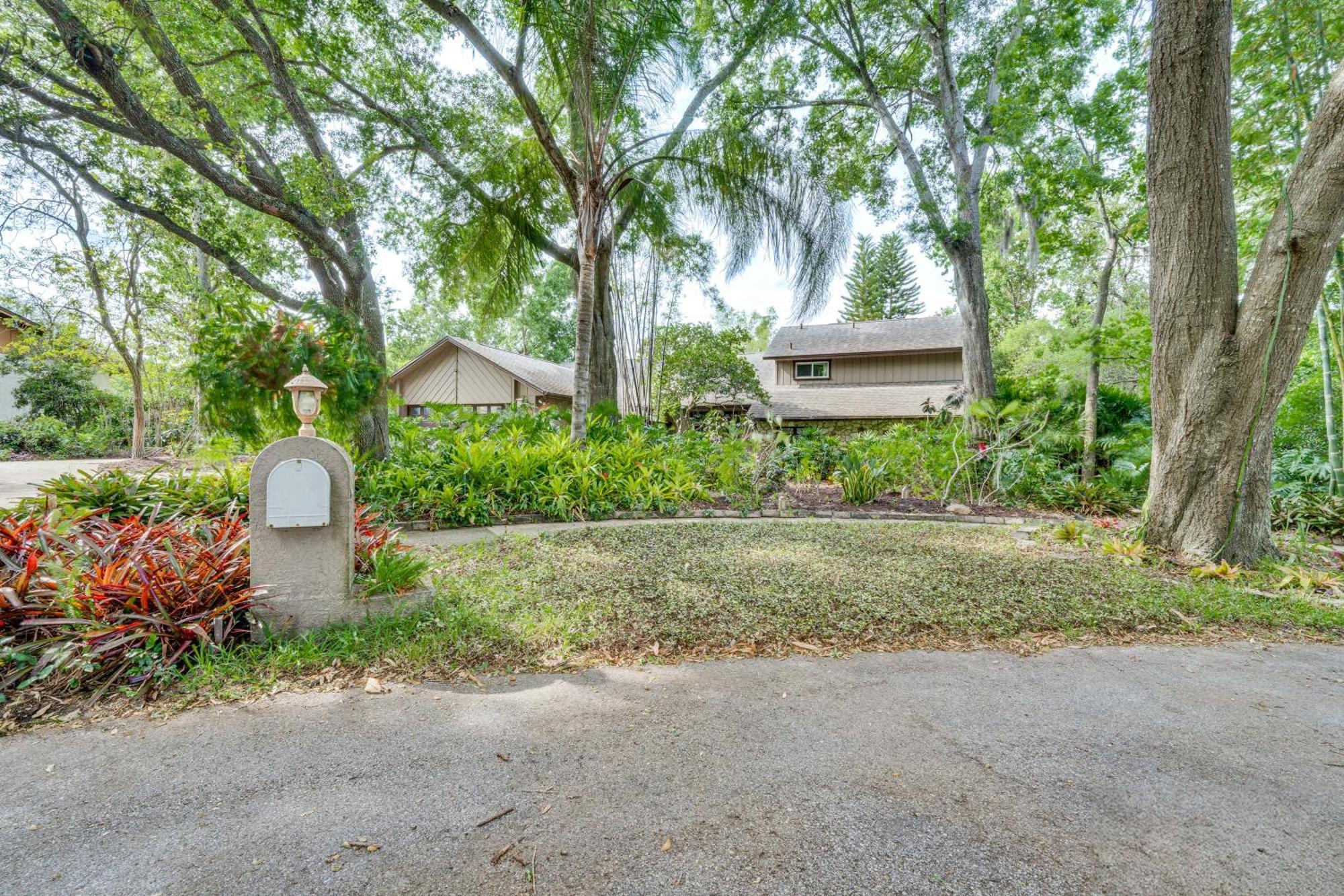 Holiday home Lakeside Getaway - 10 Mi To World! *