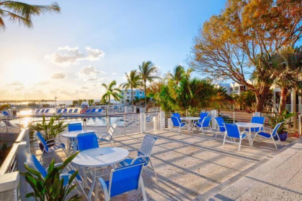 Vacay Vibes-2 Pools, Beach, Pickleball, Coffee Bar, Food Truck Key Largo