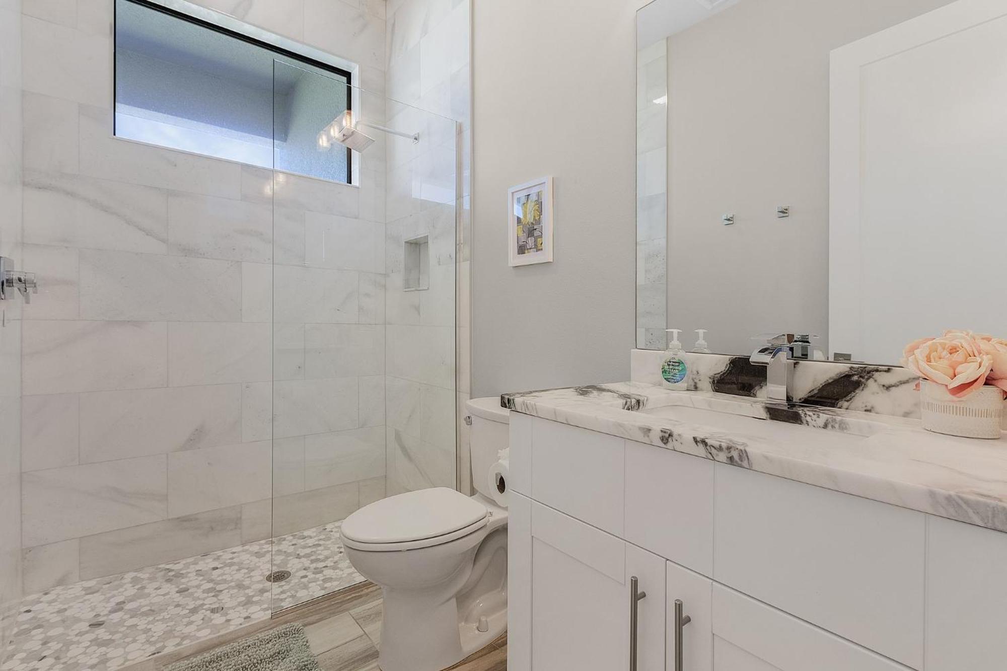 Holiday home Gulf Access, Putting Green, Outdoor Kitchen, Heated Pool & & More! - Captain's Quarters