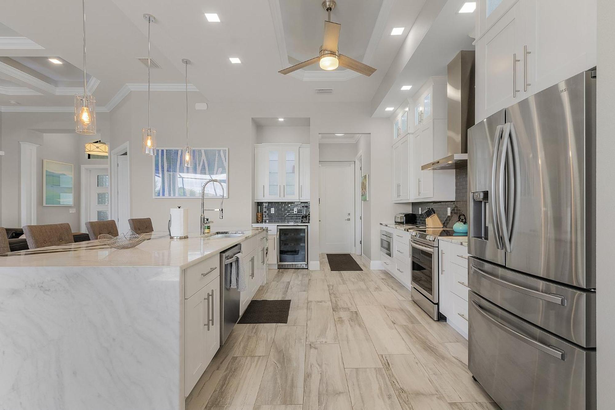 Holiday home Gulf Access, Putting Green, Outdoor Kitchen, Heated Pool & & More! - Captain's Quarters *