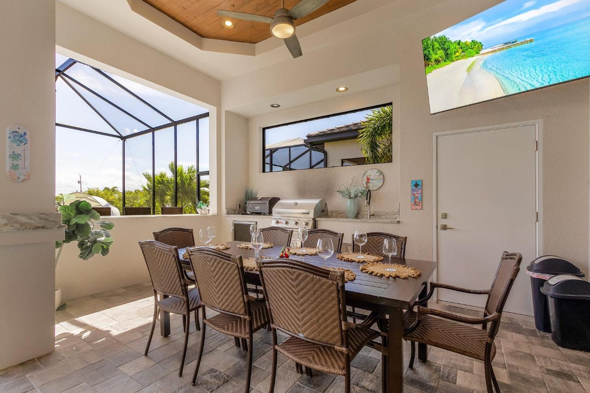 Gulf Access, Putting Green, Outdoor Kitchen, Heated Pool & & More! - Captain's Quarters