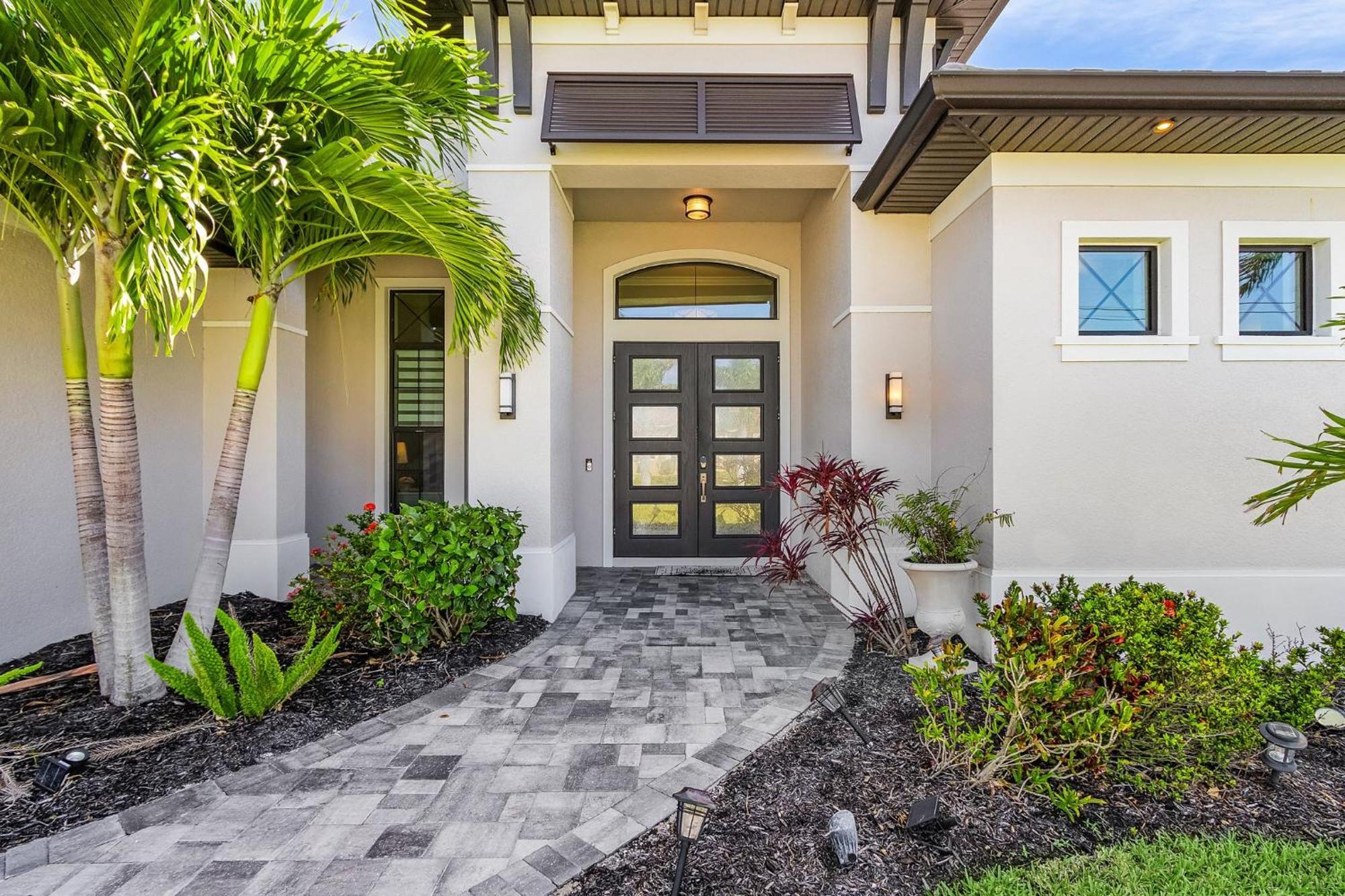 Gulf Access, Putting Green, Outdoor Kitchen, Heated Pool & & More! - Captain's Quarters