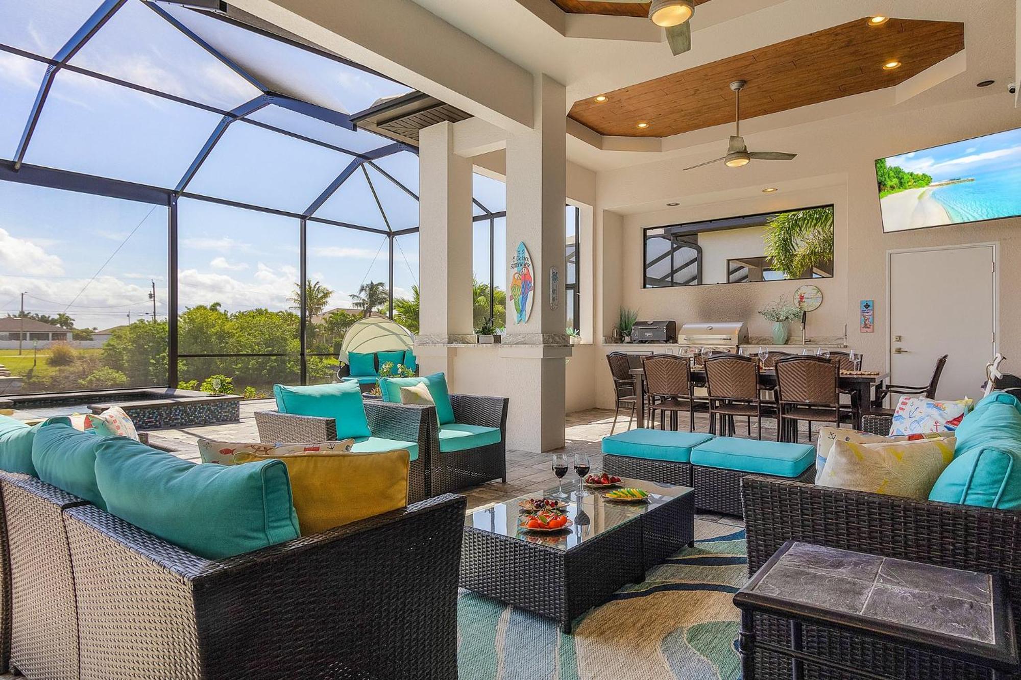 Holiday home Gulf Access, Putting Green, Outdoor Kitchen, Heated Pool & & More! - Captain's Quarters *