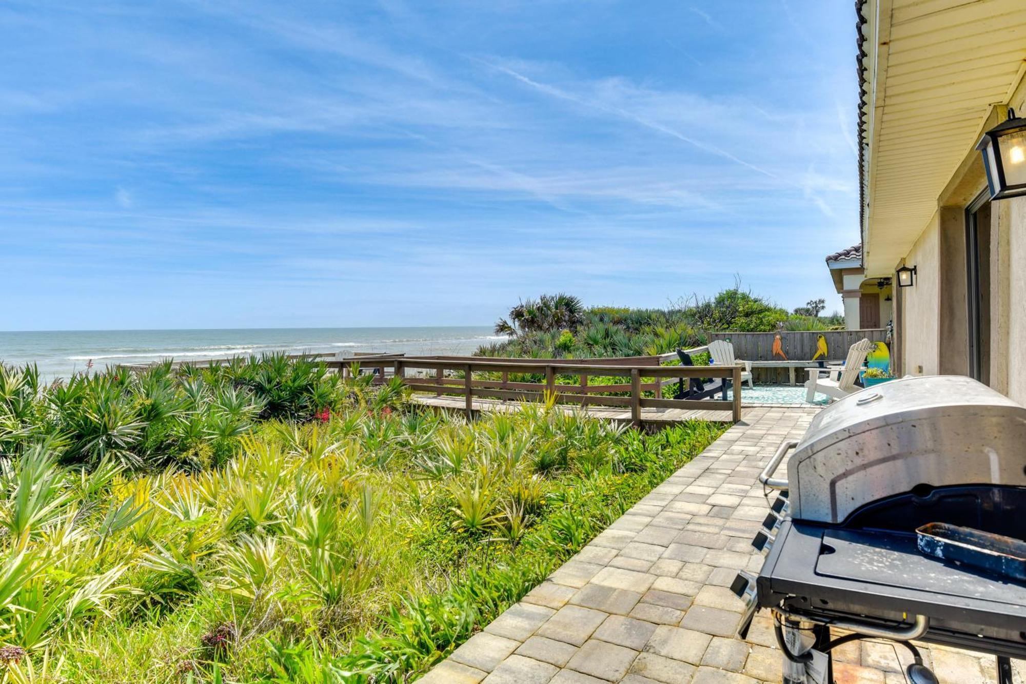 Oceanfront Flagler With Decks And Gas Grill Flagler Beach