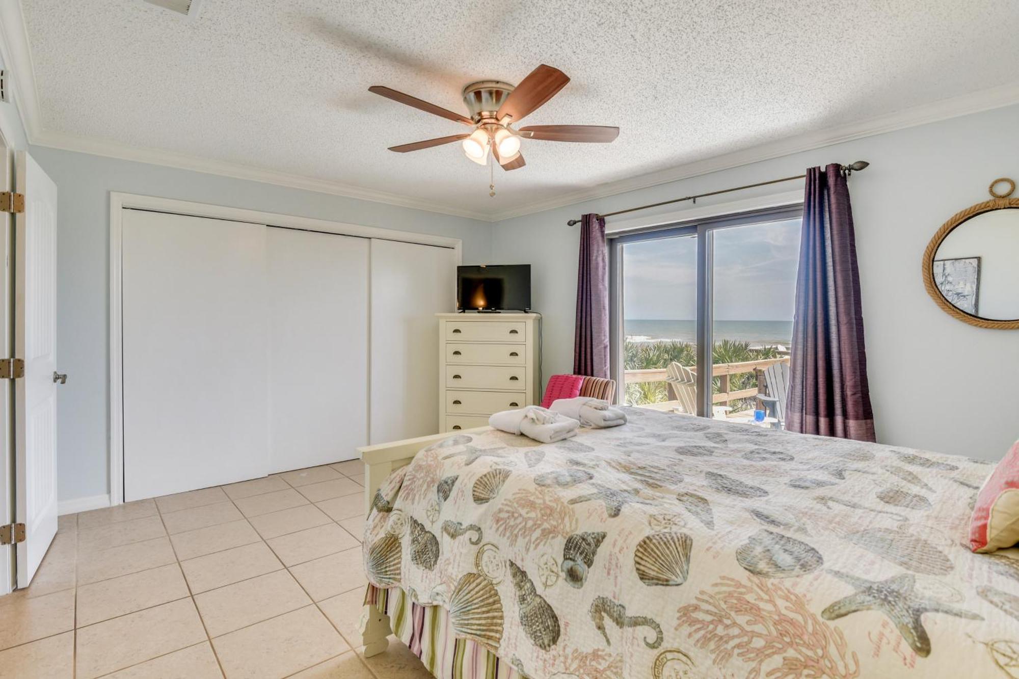 Oceanfront Flagler With Decks And Gas Grill