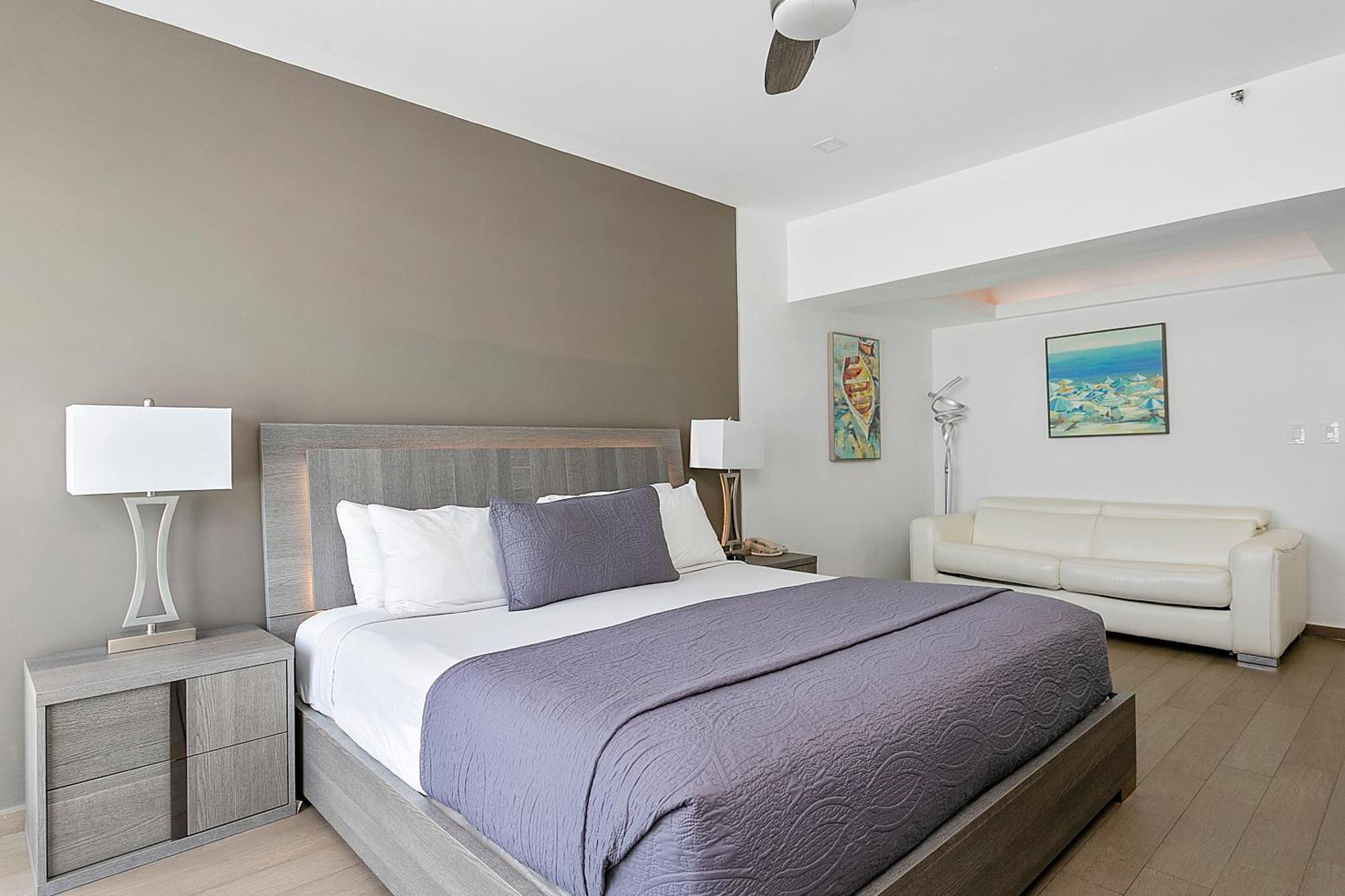 Sheldon Hotel Hollywood