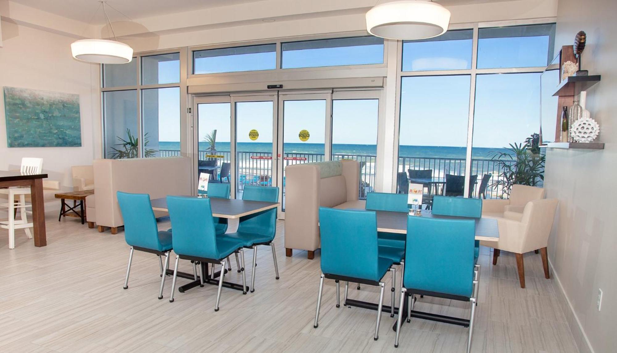 Holiday Inn Express & Suites Panama City Beach Beachfront By Ihg Resort 3*