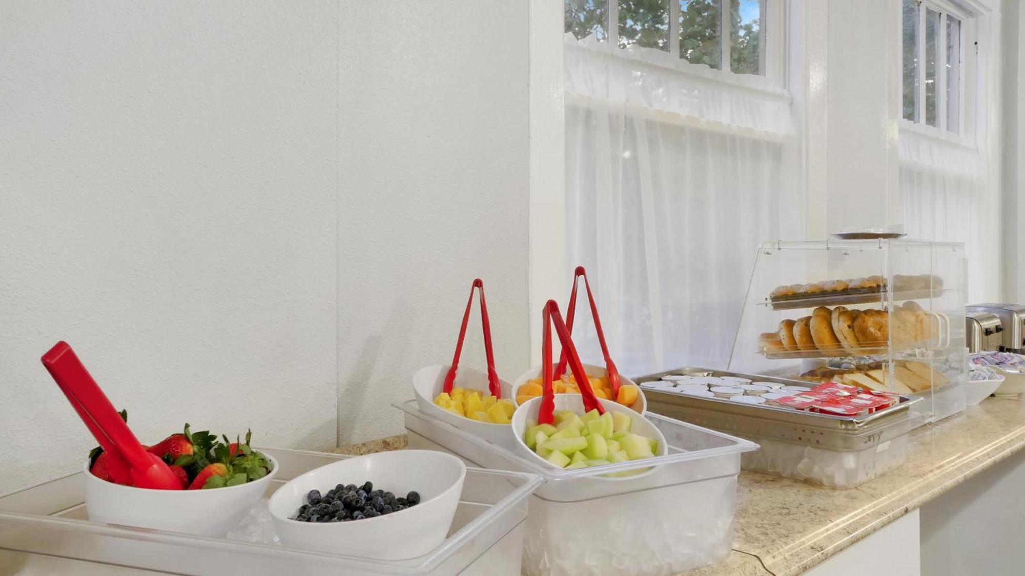 Crystal Bay Historic Hotel 3*