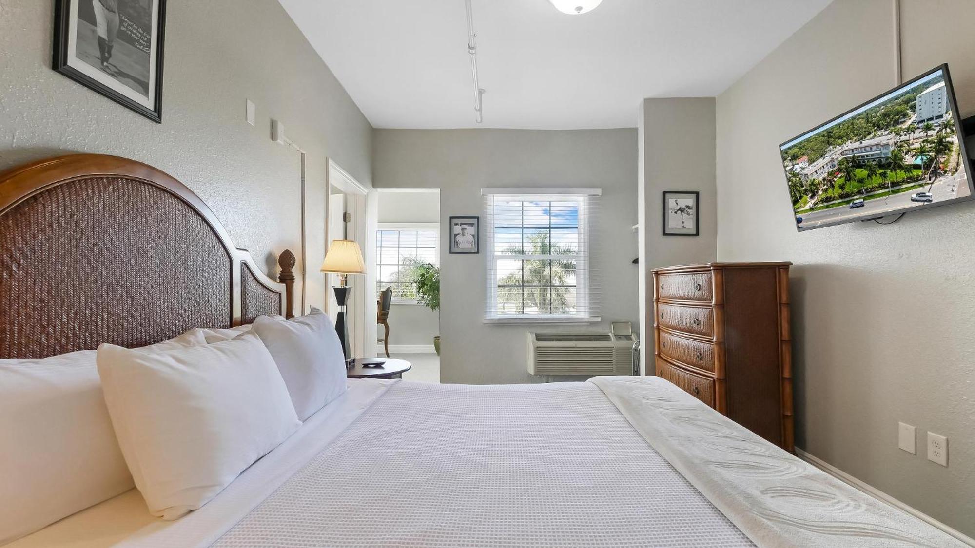 Crystal Bay Historic Hotel 3*