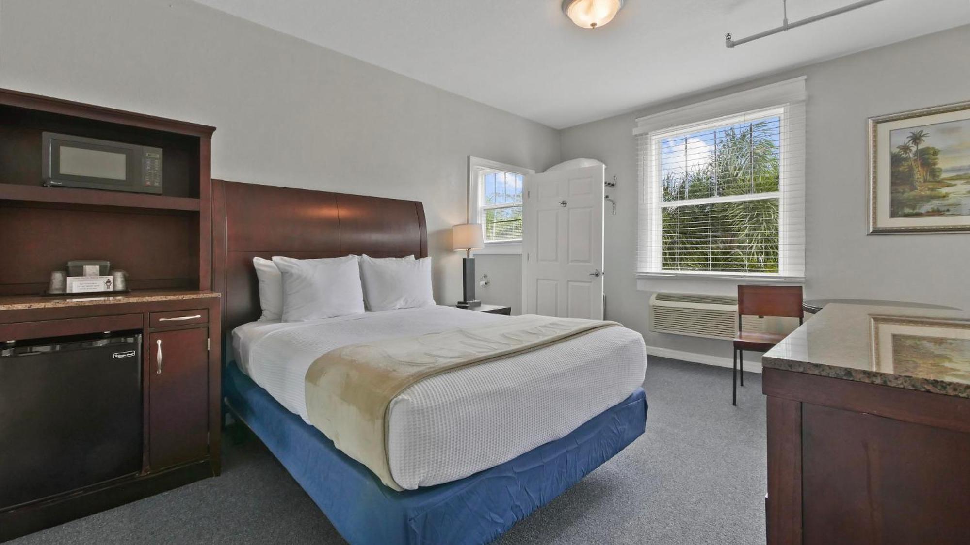 Crystal Bay Historic Hotel 3*