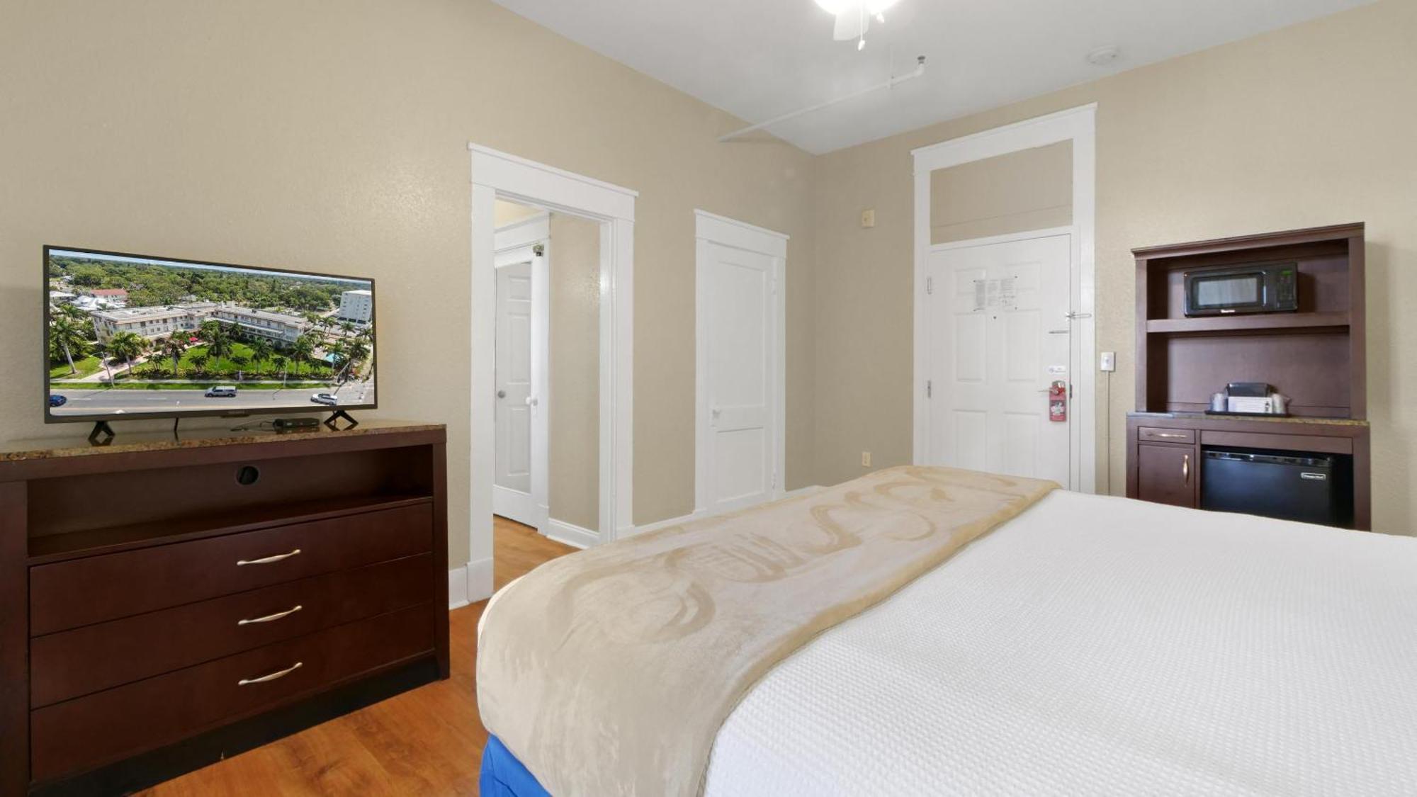 Crystal Bay Historic Hotel 3*