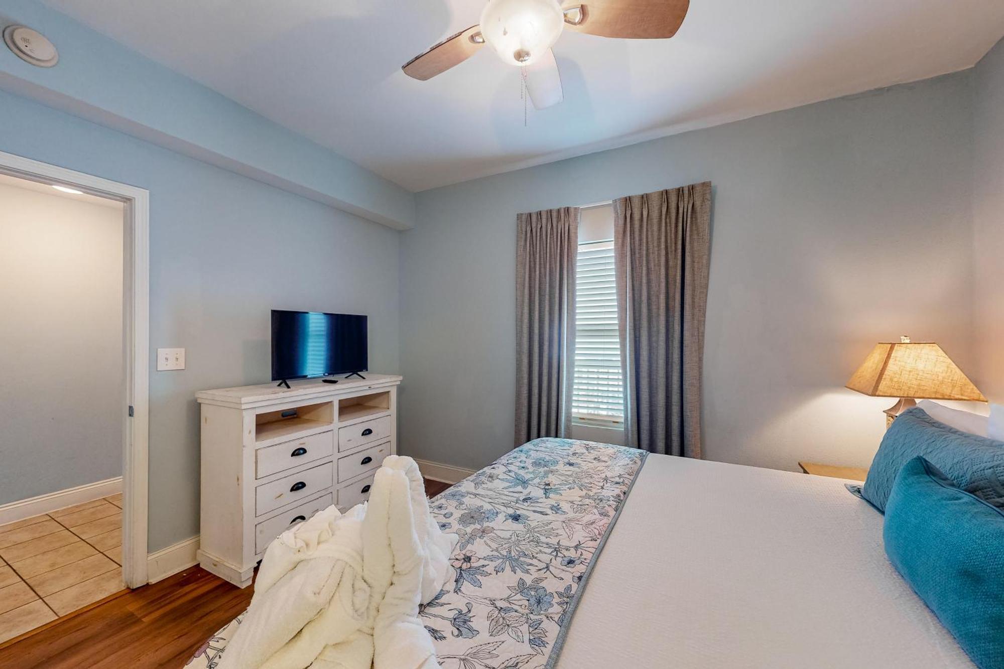 Town Wharf Apartment