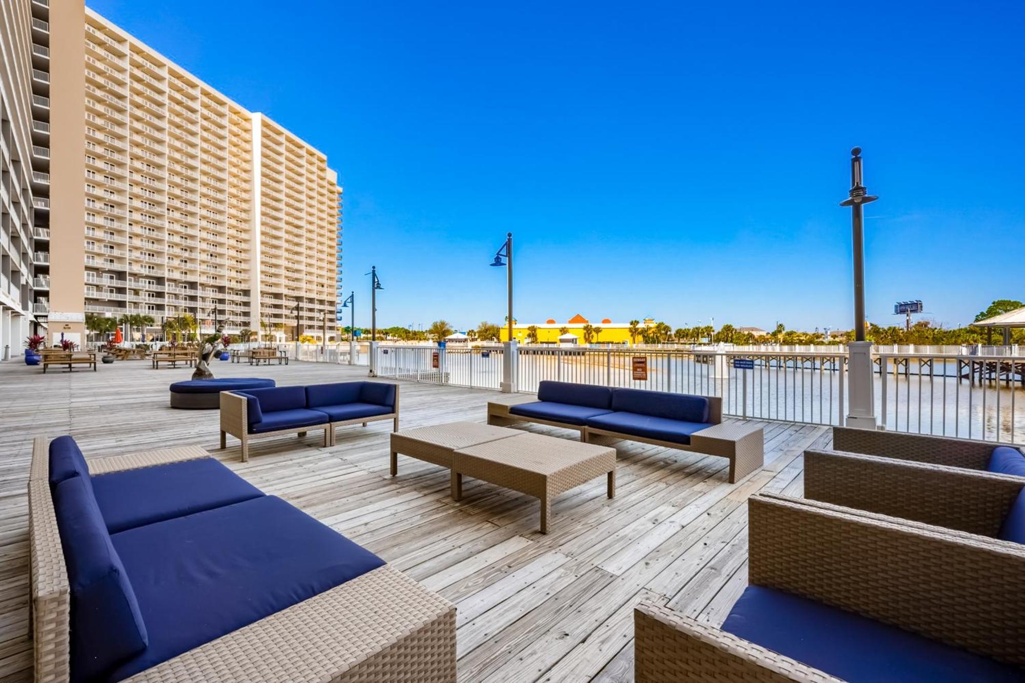 Apartment Town Wharf