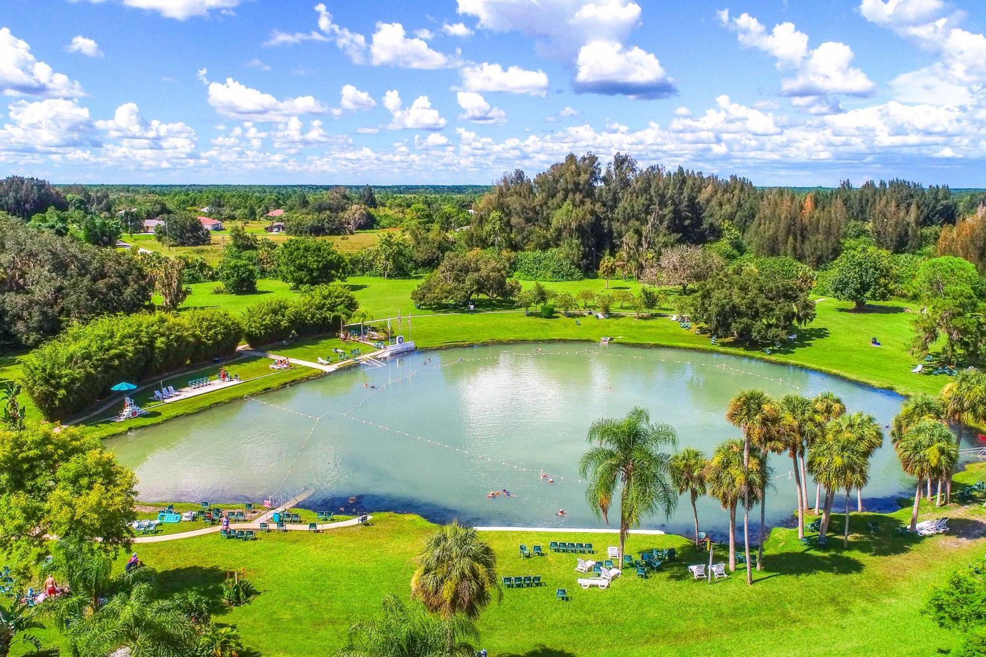 Garden Florida Room, Lanai! Holiday home North Port