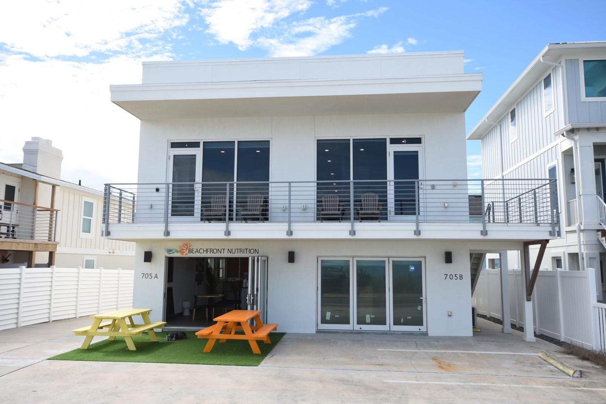 Ocean Front Flagler Sleeps 5 People * Flagler Beach