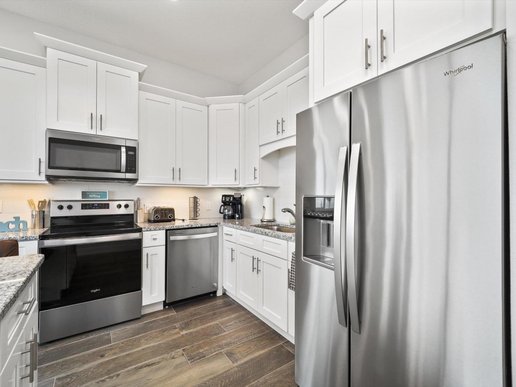 Ocean Front Flagler Sleeps 5 People Apartment *