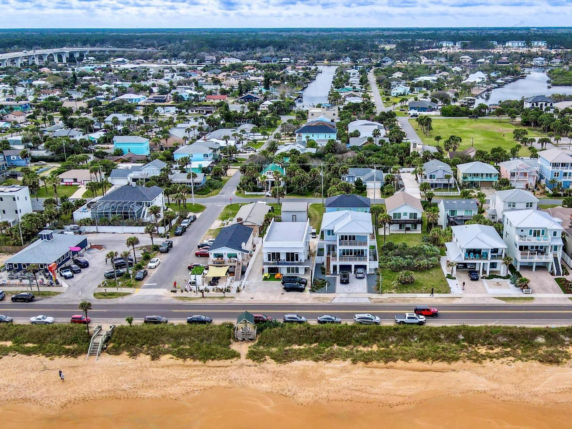 Ocean Front Flagler Sleeps 5 People Apartment *