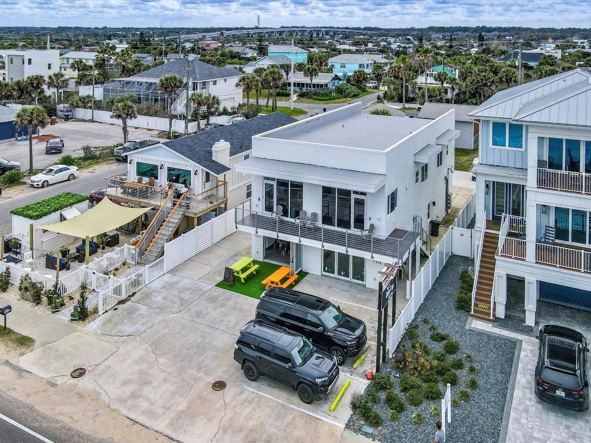 Ocean Front Flagler Sleeps 5 People