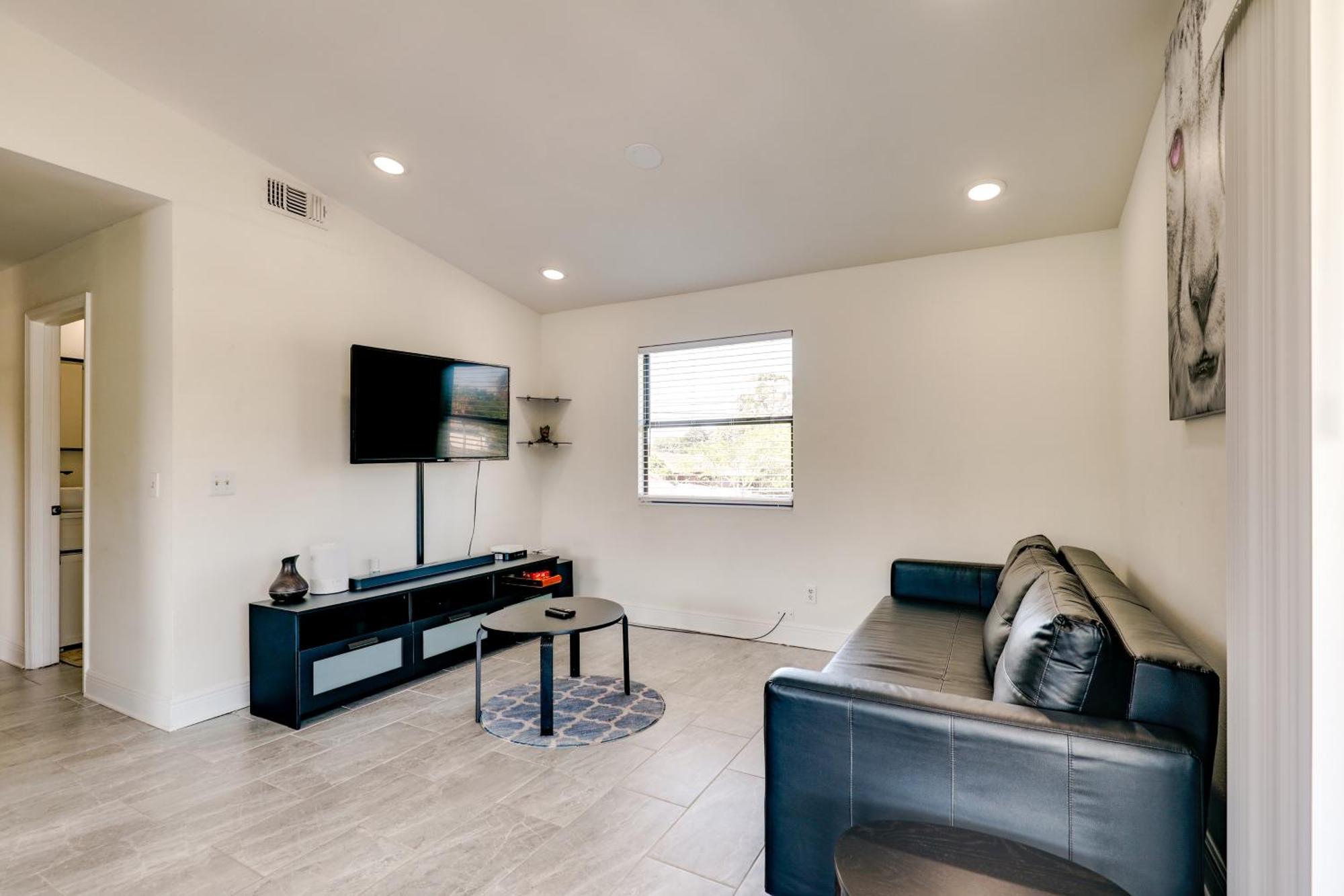 Holiday home Sanctuary Near Airport And Sports Venues! Tampa