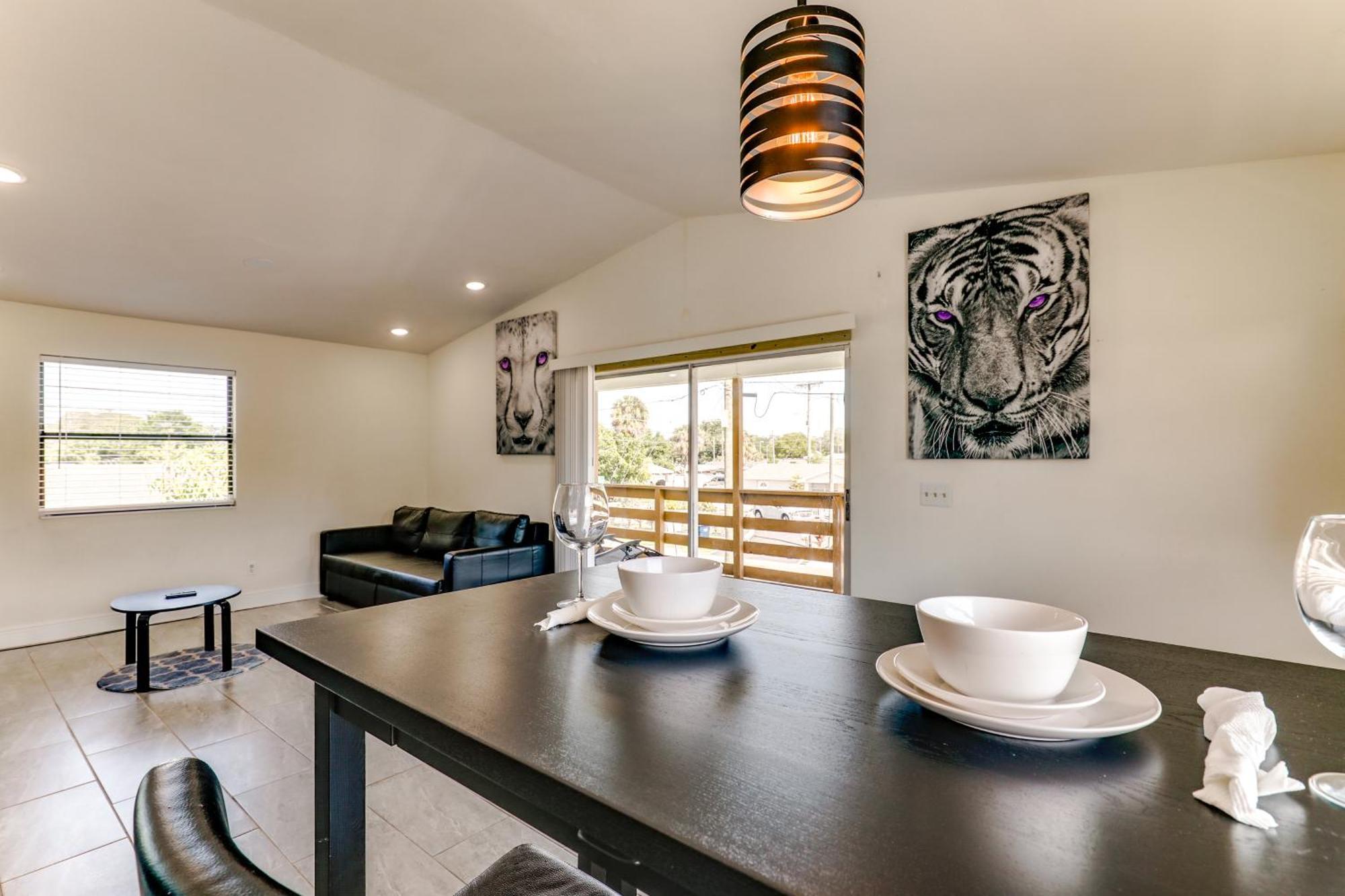 Holiday home Sanctuary Near Airport And Sports Venues! Tampa