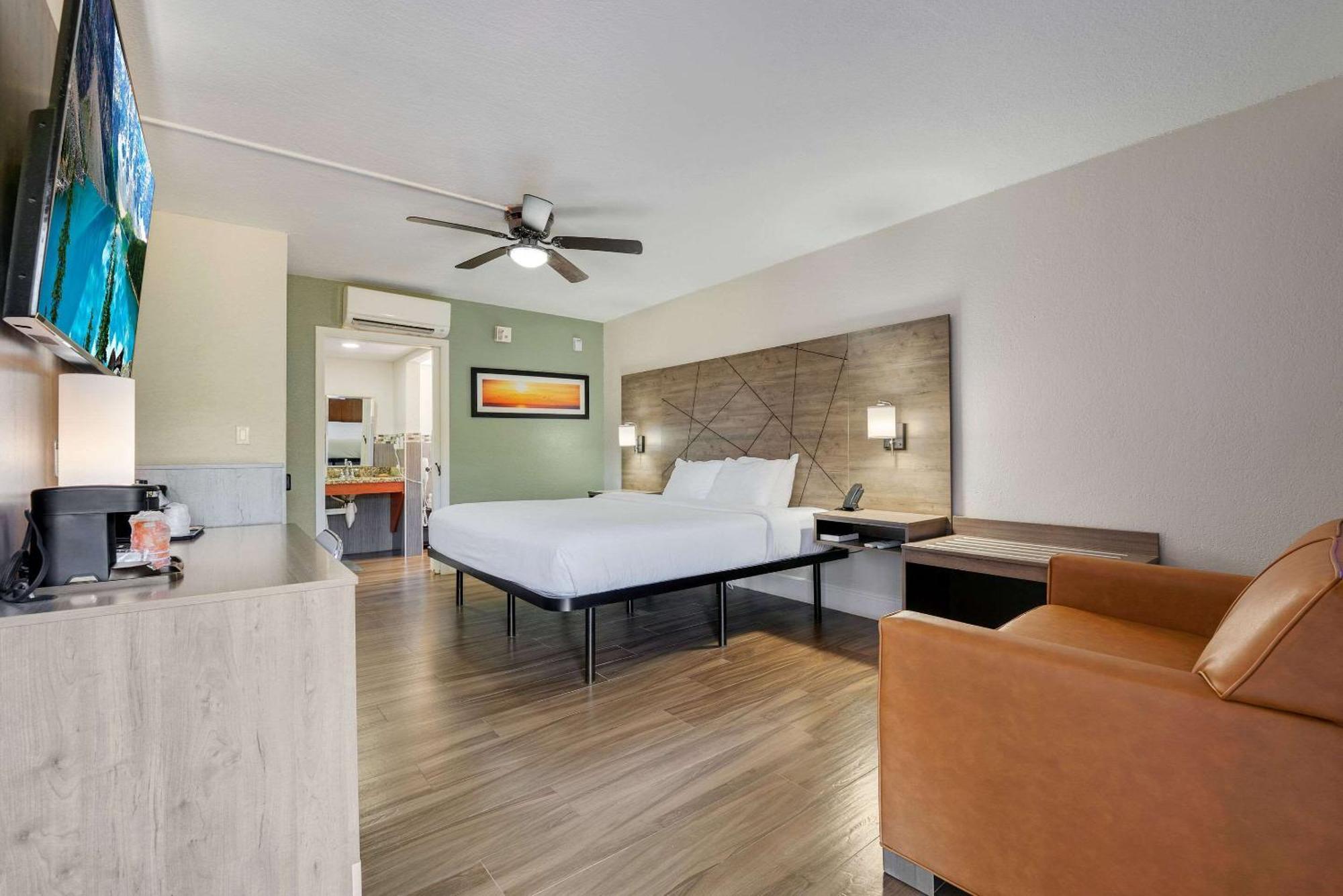 Hotel Quality & Airport-cruise Port Hollywood