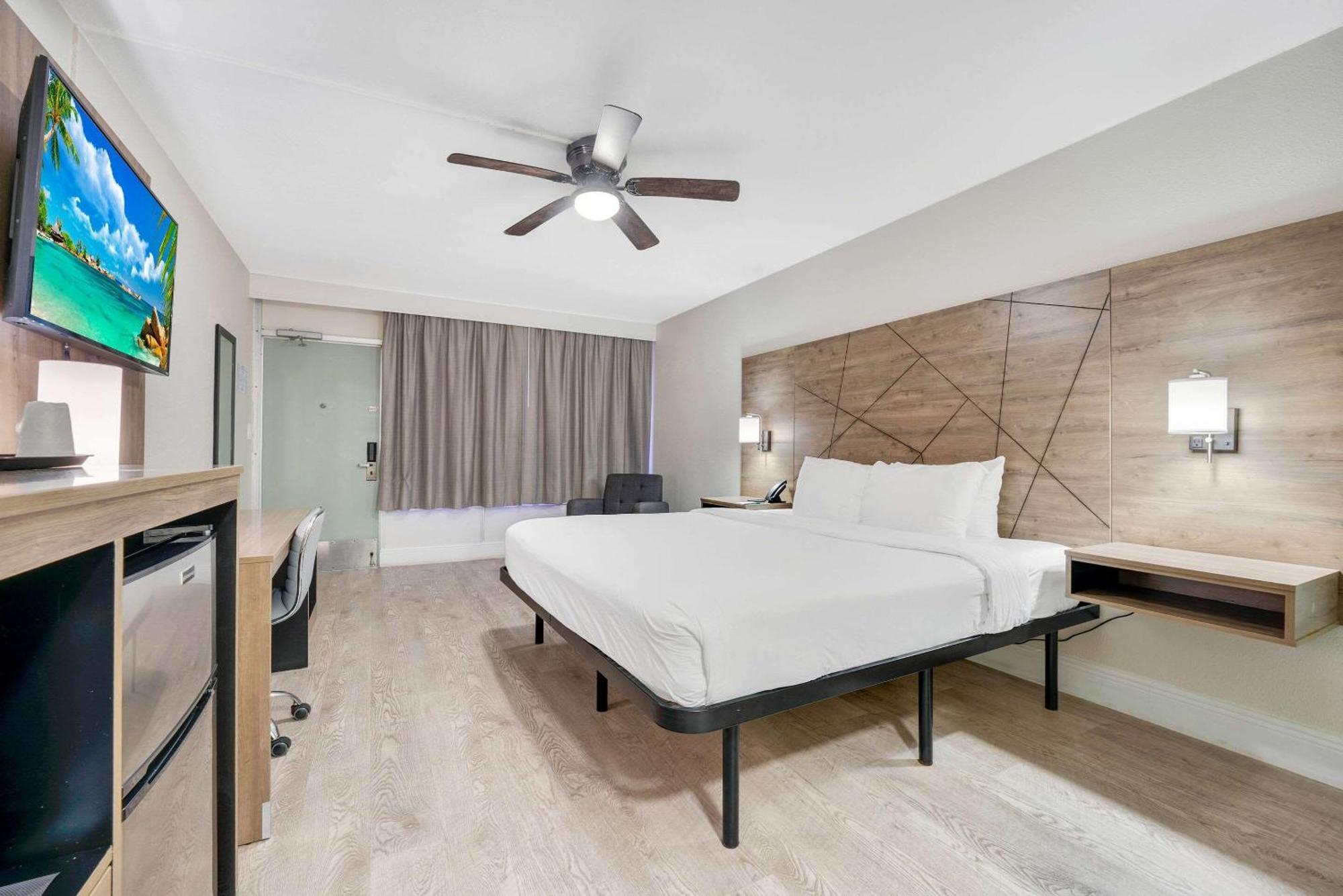 Quality & Airport-cruise Port Hotel