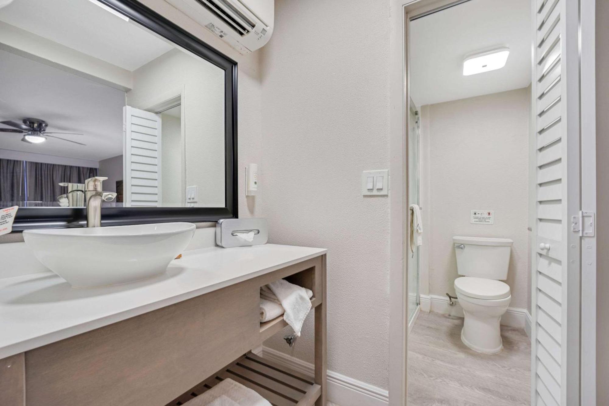 Hotel Quality & Airport-cruise Port 3*