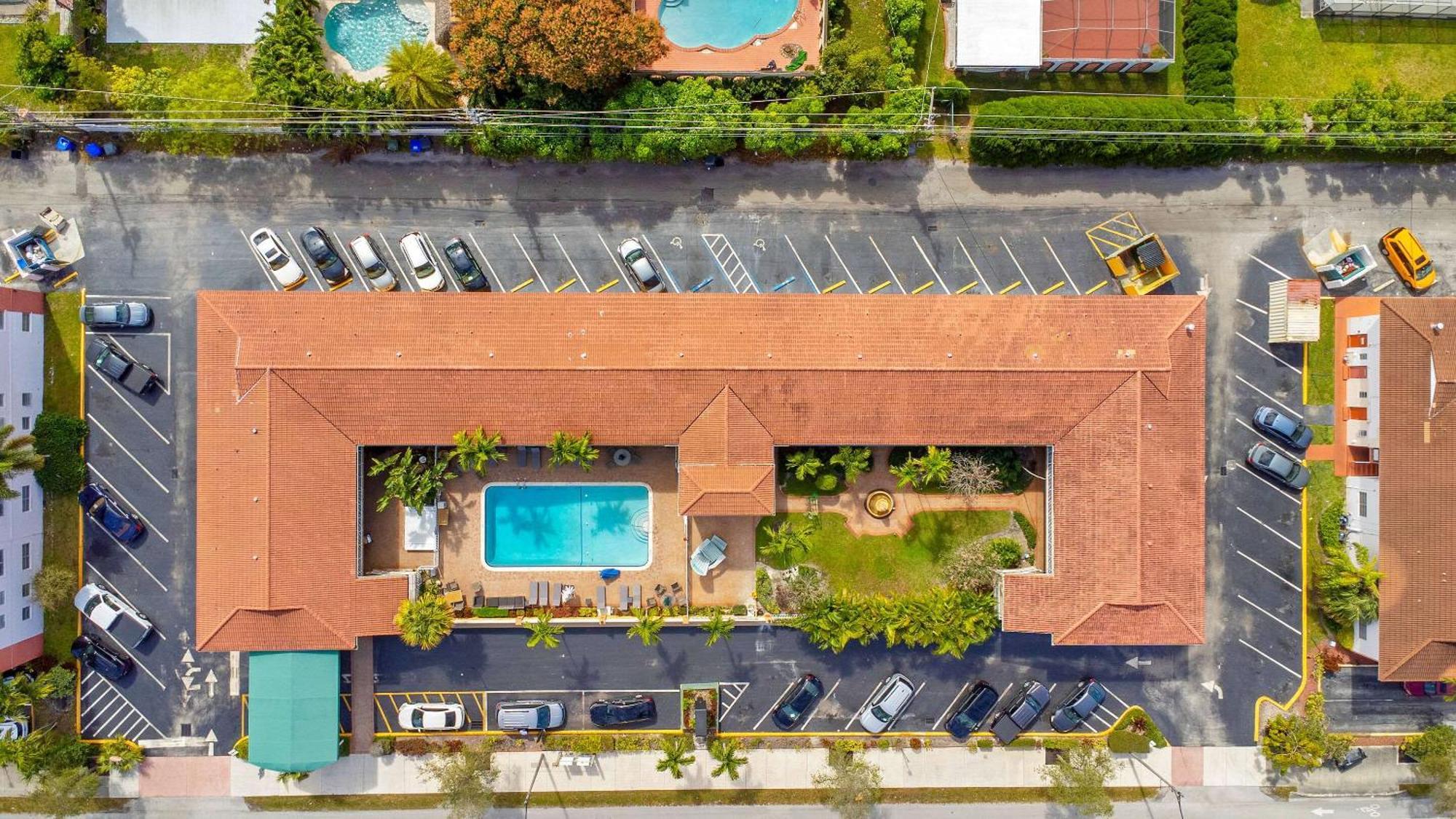 Hotel Quality & Airport-cruise Port Hollywood