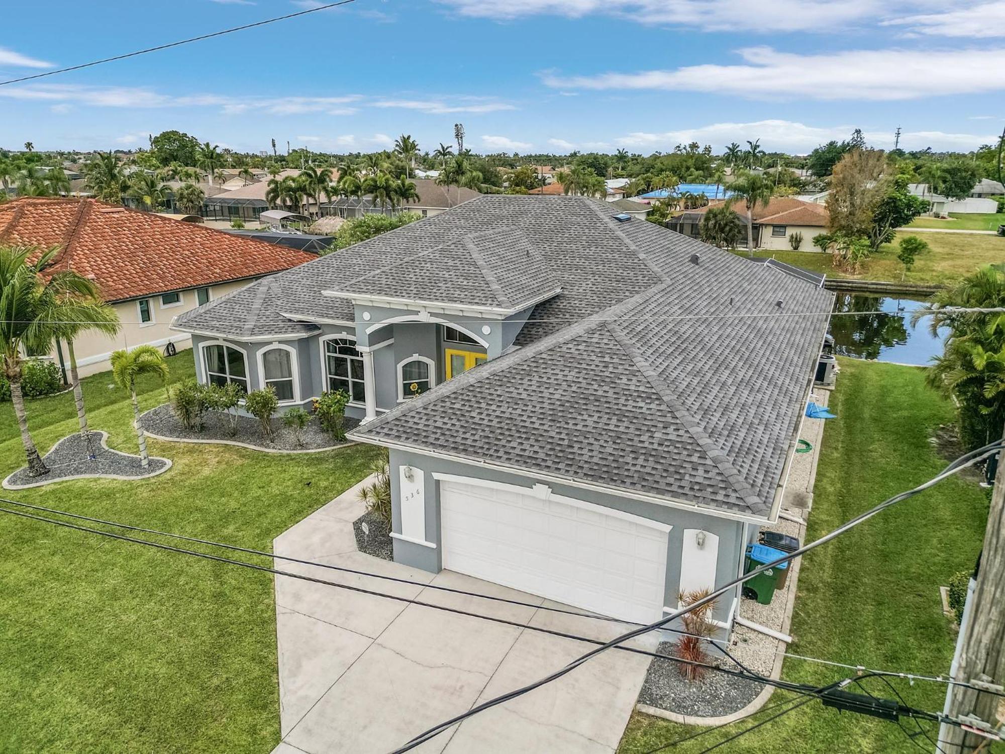 Pool And Spa, Tiki, Canal View, Sleeps10! - At Sunshine Funtime *