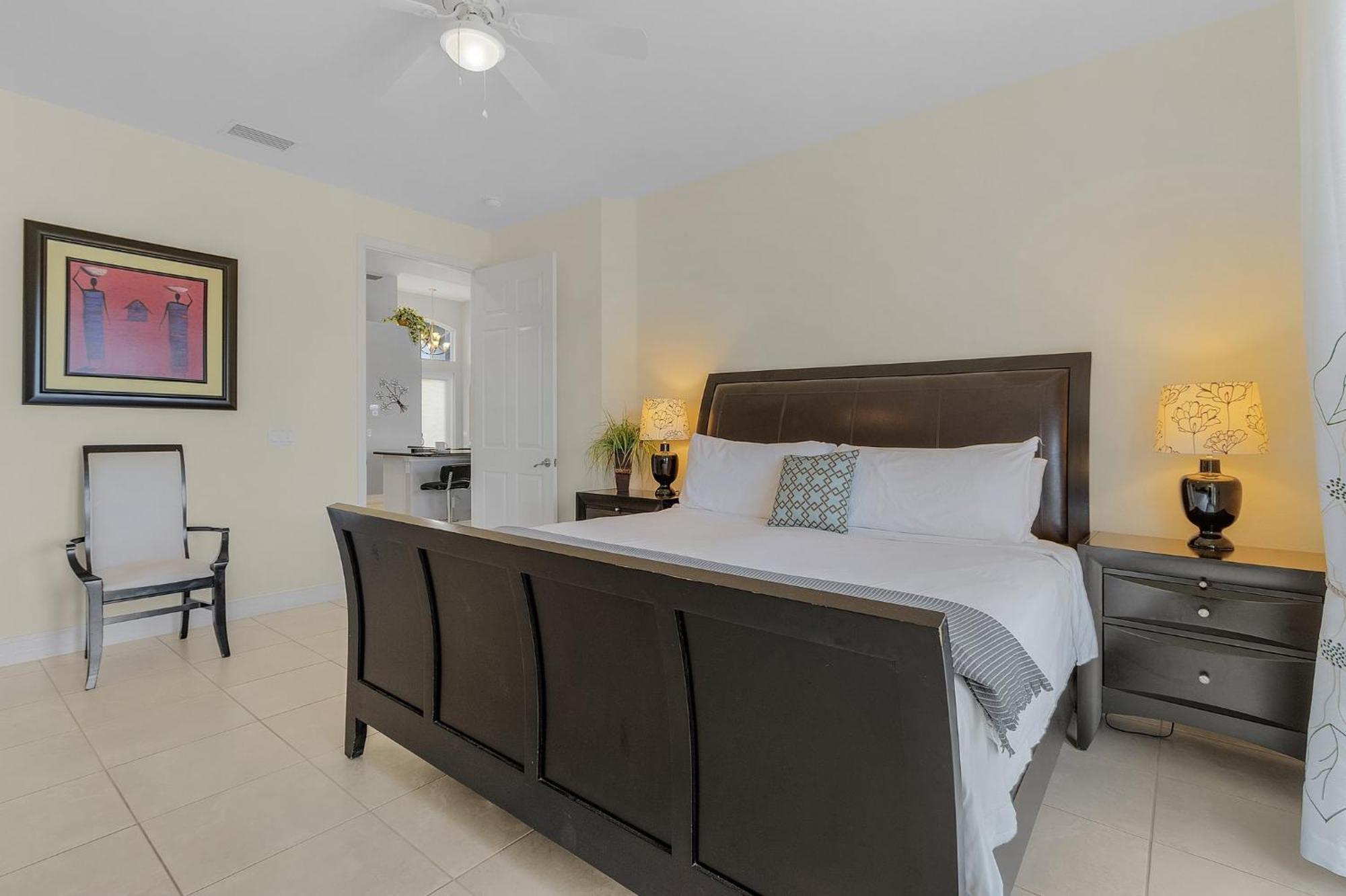 Pool And Spa, Tiki, Canal View, Sleeps10! - At Sunshine Funtime * Cape Coral
