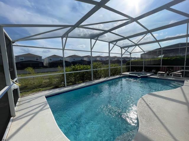 633 Fabulous 6 Bed With Due South Facing Private Pool Themed Kids Villa