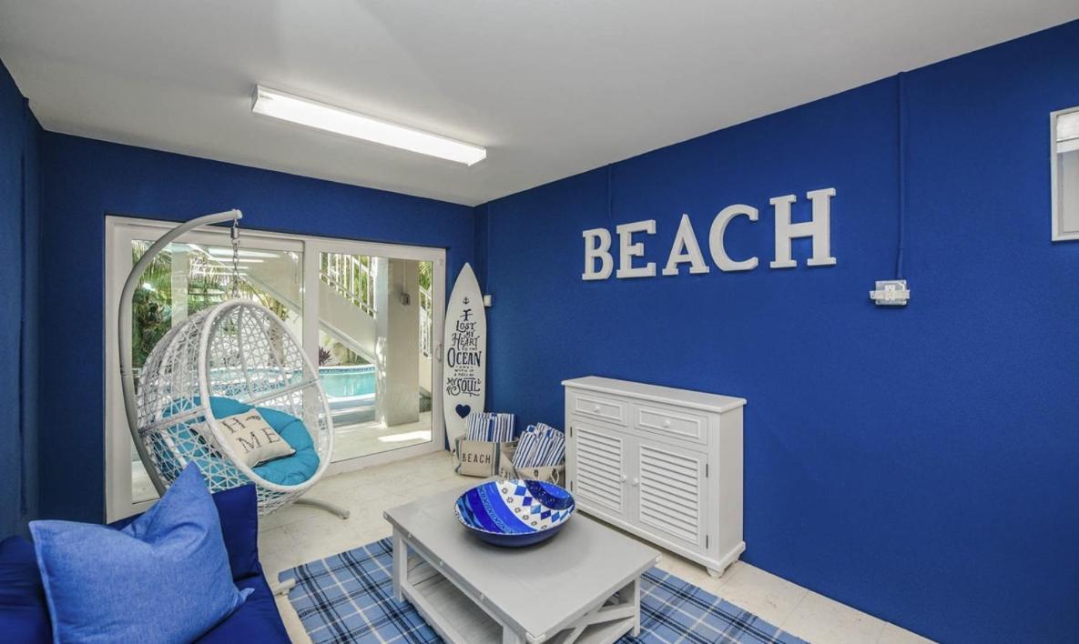 Holiday home Surfer's Dream, 4 King Beds, 4 Trundle Beds, 6 Full Baths, Pet-friendly With A Rooftop Deck!