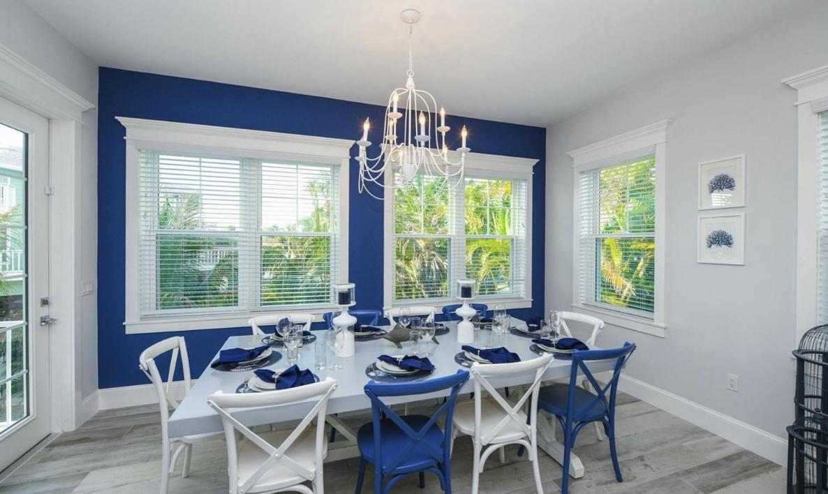 Surfer's Dream, 4 King Beds, 4 Trundle Beds, 6 Full Baths, Pet-friendly With A Rooftop Deck! *