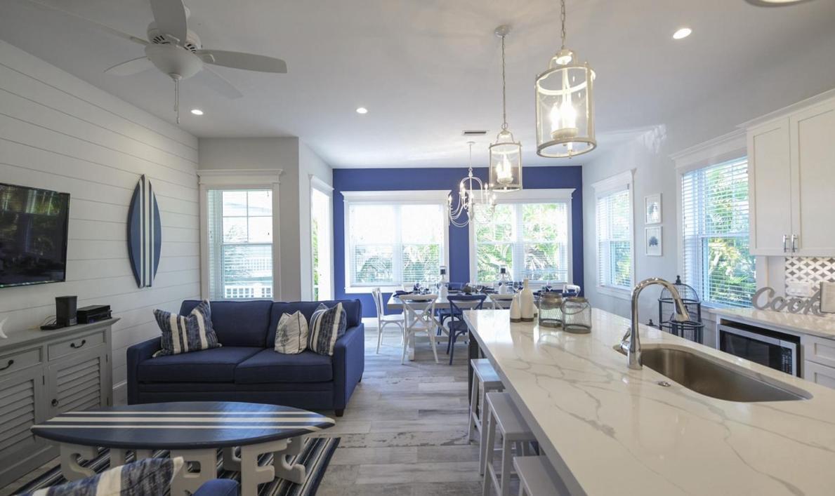 Surfer's Dream, 4 King Beds, 4 Trundle Beds, 6 Full Baths, Pet-friendly With A Rooftop Deck!