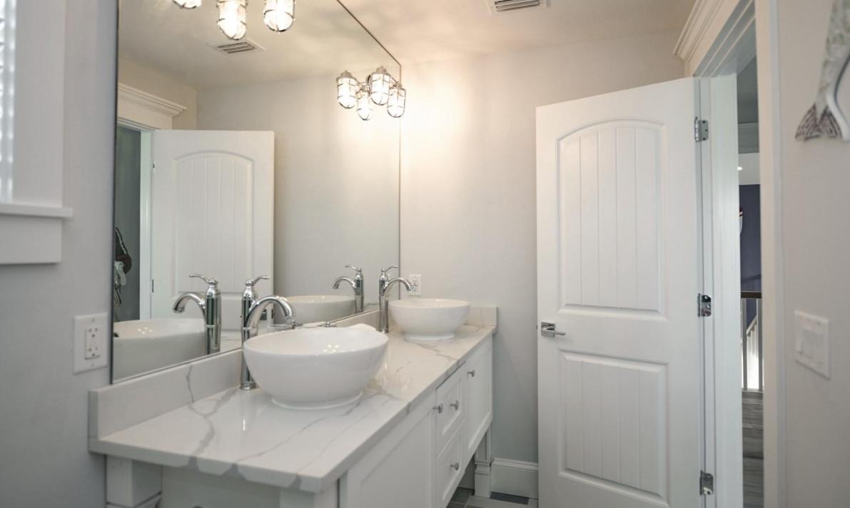 Holiday home Surfer's Dream, 4 King Beds, 4 Trundle Beds, 6 Full Baths, Pet-friendly With A Rooftop Deck! *